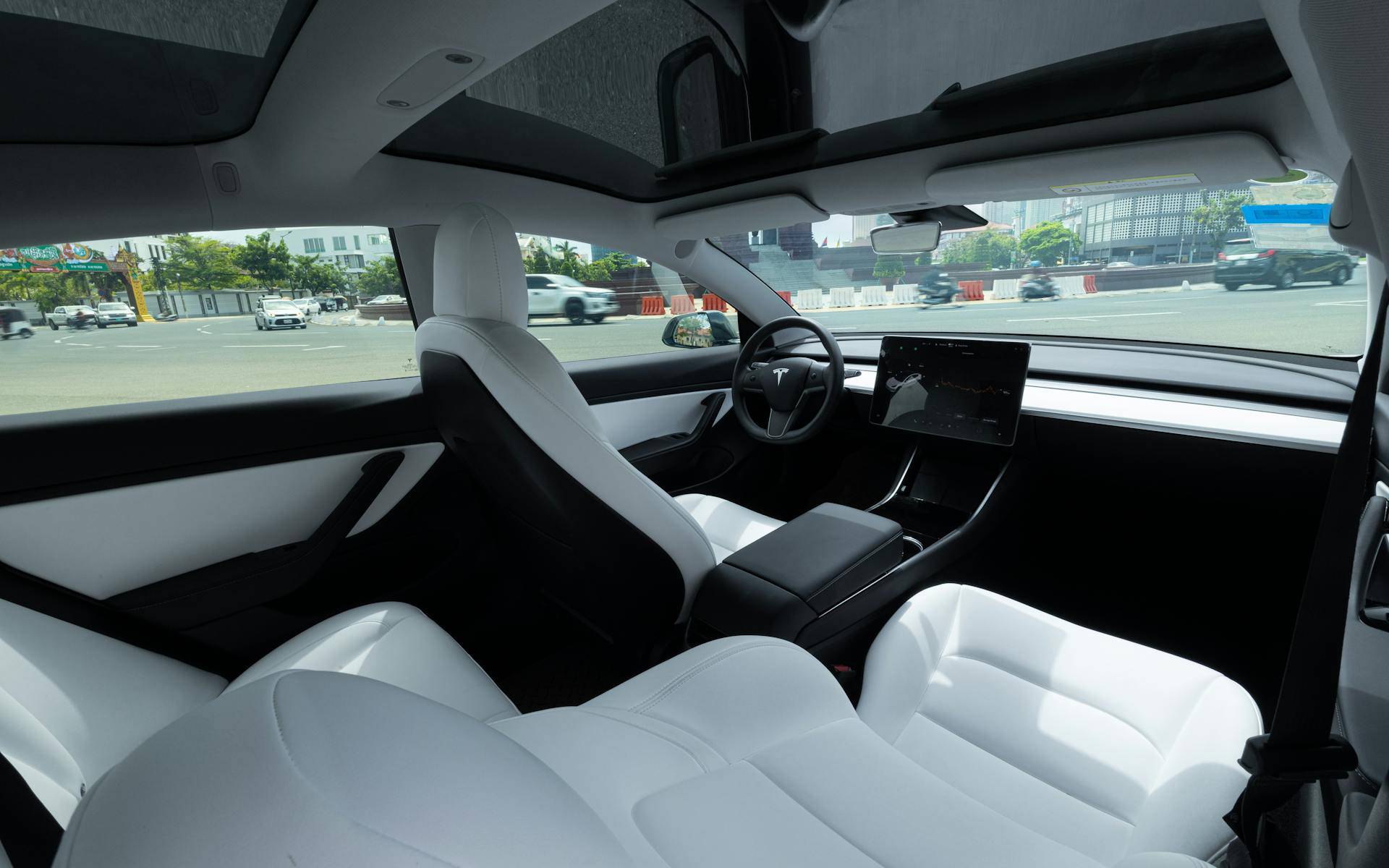 Tesla Model Y Cabin Acoustics