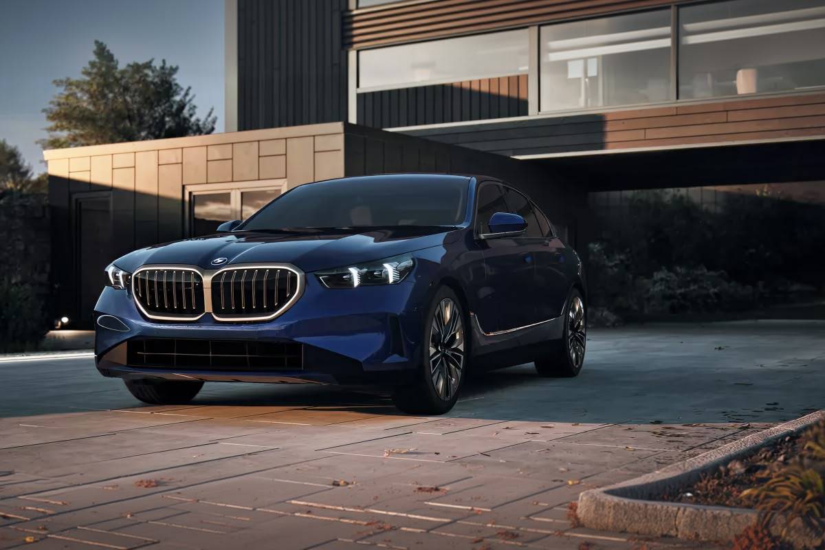 Bimmerpedia: BMW 5 Series History & Model Overview