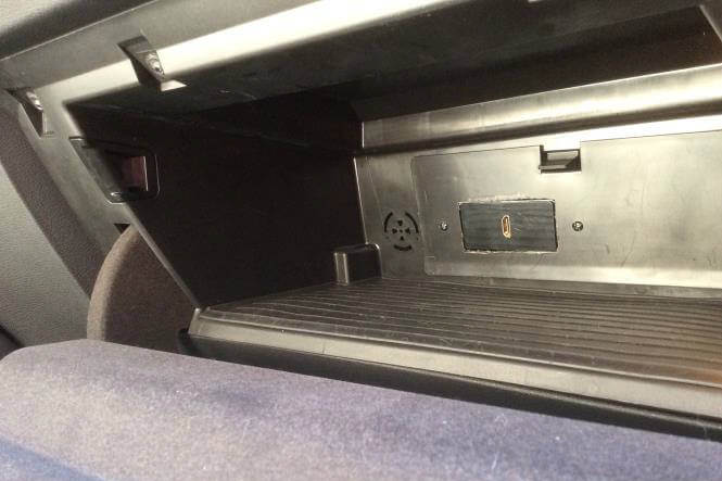 An HDMI port in the glovebox