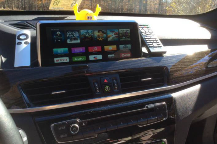 A 2016 BMW X1 F48 iDrive with Apple TV