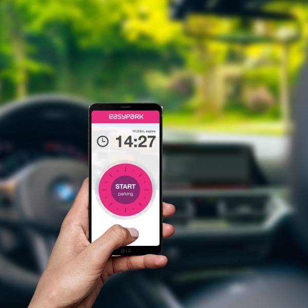 Find parking spot via Android Auto parking app