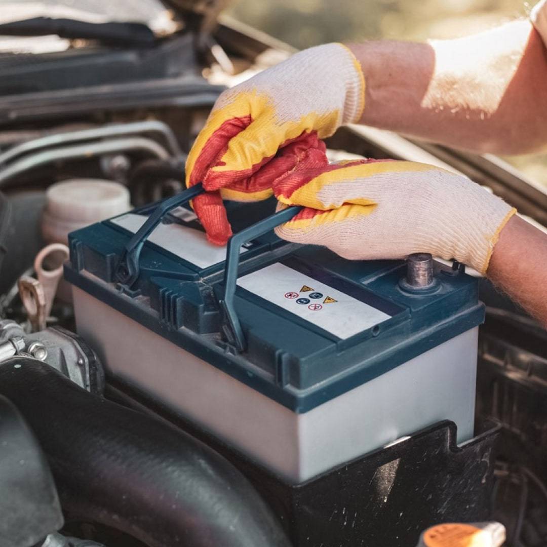 How to Charge BMW Battery?