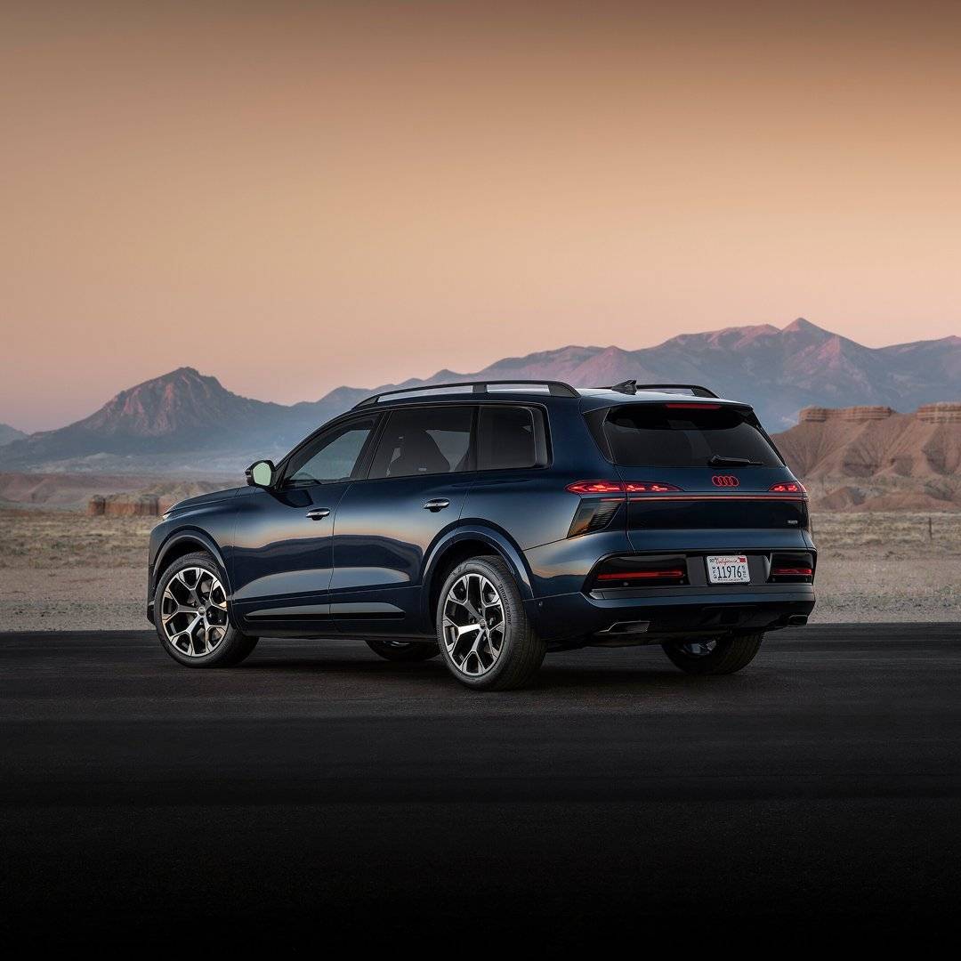 Audi Q9 exterior