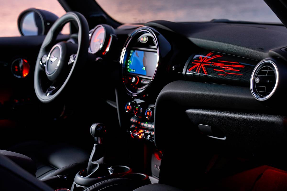 ¿Cómo actualizar Apple CarPlay en MINI Cooper?