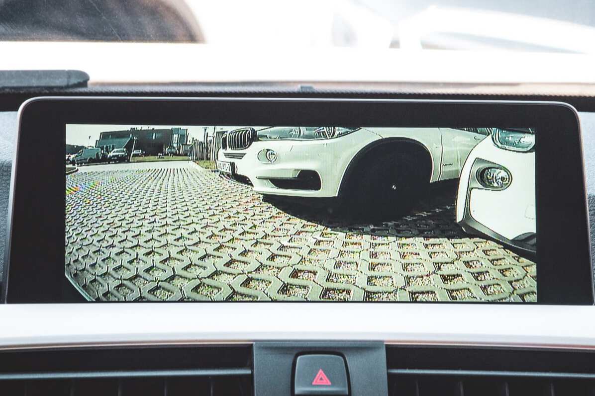 Grill-Friendly Front View Camera for F30