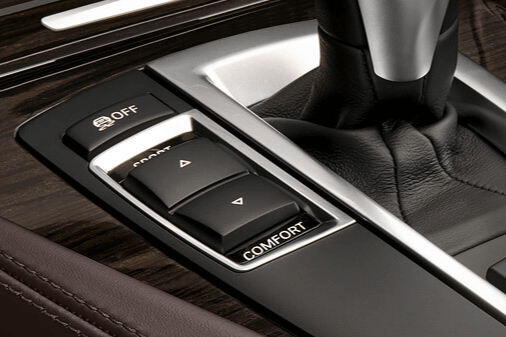 driving dynamic selector button on the BMW console panel